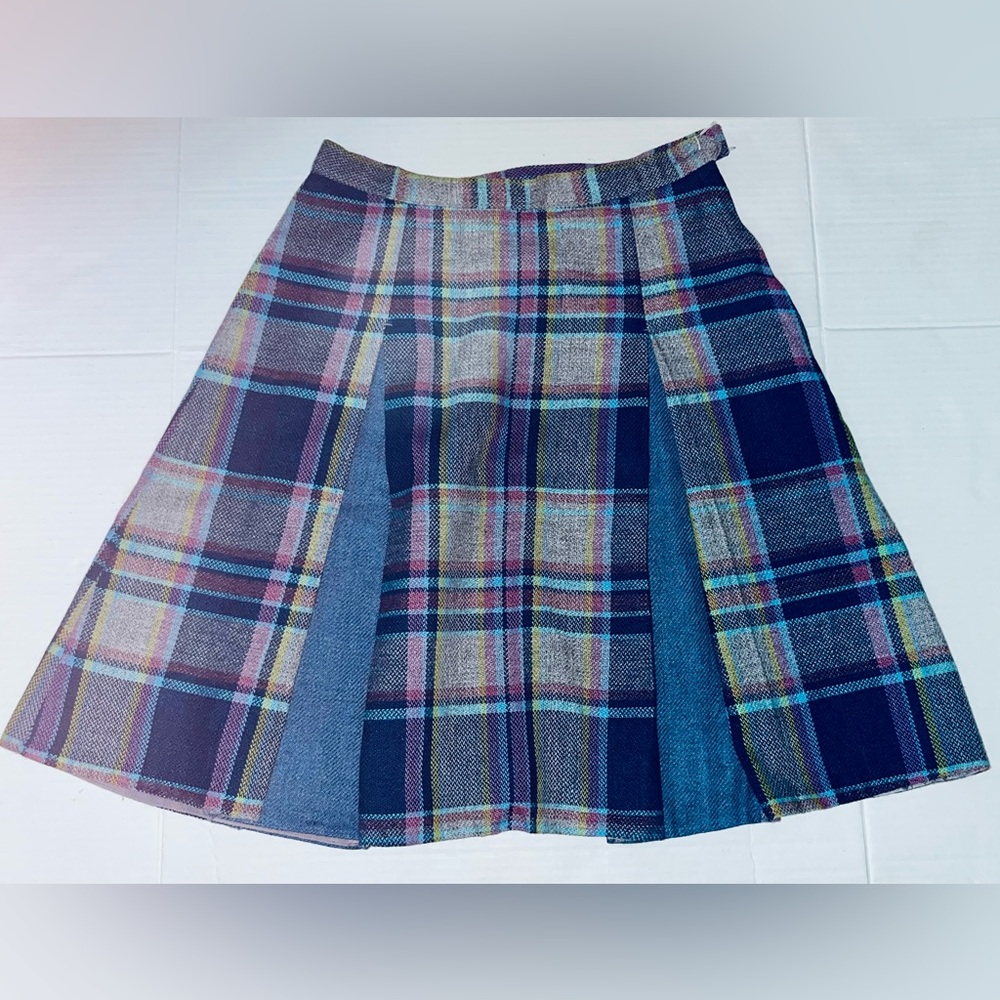 Vintage Amish Dutchmaid Plaid A-Line Pleated Skirt